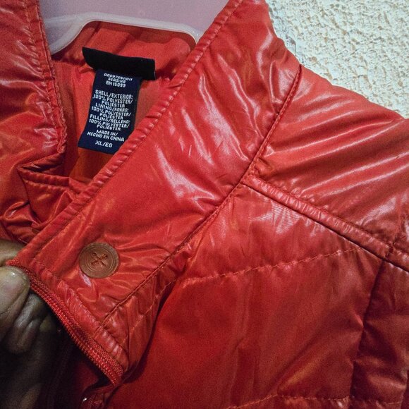 NordicTrack Red Puffer Vest XL Polyester Quilted Shell Lightweight Insulated Wom - Picture 8 of 12